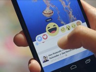 Người dùng có xu hướng lướt Facebook khi TV phát quảng cáo Người dùng có xu hướng lướt Facebook khi TV phát quảng cáo