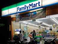 Nữ sinh viên bị trộm xe máy ở FamilyMart, đại diện cửa hàng cho biết không có trách nhiệm hỗ trợ bồi thường Nữ sinh viên bị trộm xe máy ở FamilyMart, đại diện cửa hàng cho biết không có trách nhiệm hỗ trợ bồi thường