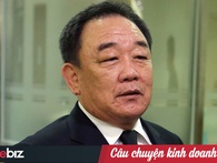 Ông trùm từng ngồi tù vì bê bối chính trị, rồi lại trở thành tỷ phú đôla nhờ sản xuất giày cho Nike ở Việt Nam Ông trùm từng ngồi tù vì bê bối chính trị, rồi lại trở thành tỷ phú đôla nhờ sản xuất giày cho Nike ở Việt Nam