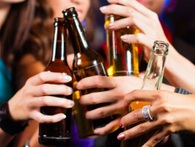 Bộ Y Tế đề xuất cấm bán rượu, bia tại quán karaoke Bộ Y Tế đề xuất cấm bán rượu, bia tại quán karaoke