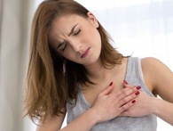 Những triệu chứng cảnh báo bệnh nguy hiểm: Hãy nhanh đi khám bác sĩ trước khi quá muộn Những triệu chứng cảnh báo bệnh nguy hiểm: Hãy nhanh đi khám bác sĩ trước khi quá muộn