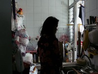 Cuộc sống ở Hồng Kông đang khốn khó hơn bao giờ hết - trừ khi bạn là 1 tỷ phú! Cuộc sống ở Hồng Kông đang khốn khó hơn bao giờ hết - trừ khi bạn là 1 tỷ phú!