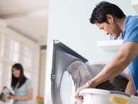 Đàn ông không phải cứ chăm giặt đồ cho vợ là tốt đâu! Khoa học nói rằng, bạn chỉ nên giặt giũ theo quy tắc này mà thôi Đàn ông không phải cứ chăm giặt đồ cho vợ là tốt đâu! Khoa học nói rằng, bạn chỉ nên giặt giũ theo quy tắc này mà thôi