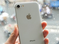 Máy iPhone 8/8 Plus đầu tiên đã về tới Việt Nam, giá từ 19,99 triệu đồng Máy iPhone 8/8 Plus đầu tiên đã về tới Việt Nam, giá từ 19,99 triệu đồng