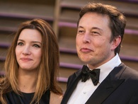'Sống chung với siêu nhân': Vợ cũ Elon Musk nói gì về quãng thời gian hôn nhân cùng nhà sáng lập Tesla? 'Sống chung với siêu nhân': Vợ cũ Elon Musk nói gì về quãng thời gian hôn nhân cùng nhà sáng lập Tesla?