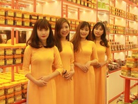 Chuyện tuyển nhân sự ở ô mai Hồng Lam: Công nhân chỉ tuyển phụ nữ nông thôn 35-40 tuổi, kỹ sư ưu tiên sinh viên mới ra trường Chuyện tuyển nhân sự ở ô mai Hồng Lam: Công nhân chỉ tuyển phụ nữ nông thôn 35-40 tuổi, kỹ sư ưu tiên sinh viên mới ra trường