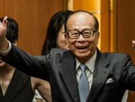 Tỷ phú huyền thoại Li Ka-shing sẽ nghỉ hưu ở tuổi 90 và truyền ngôi cho con trai vào năm sau Tỷ phú huyền thoại Li Ka-shing sẽ nghỉ hưu ở tuổi 90 và truyền ngôi cho con trai vào năm sau