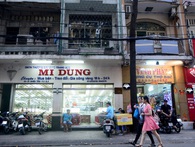 Phố vàng bạc đầu tiên ở Sài Gòn trước ngày ra mắt Phố vàng bạc đầu tiên ở Sài Gòn trước ngày ra mắt