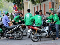 Báo Mỹ nói gì về hiện tượng sinh viên Việt Nam tốt nghiệp đại học lại đi chạy xe ôm kiếm 5 triệu mỗi tháng? Báo Mỹ nói gì về hiện tượng sinh viên Việt Nam tốt nghiệp đại học lại đi chạy xe ôm kiếm 5 triệu mỗi tháng?