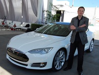 Không dừng lại ở xe hơi, tỷ phú Elon Musk sắp tung ra dòng xe bán tải điện vào tháng 10 Không dừng lại ở xe hơi, tỷ phú Elon Musk sắp tung ra dòng xe bán tải điện vào tháng 10