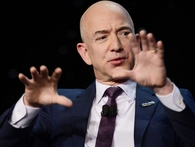 Toàn văn bức thư Jeff Bezos gửi tới các cổ đông về lý do ông muốn 'Ở Amazon, ngày nào cũng là Ngày đầu tiên' Toàn văn bức thư Jeff Bezos gửi tới các cổ đông về lý do ông muốn 'Ở Amazon, ngày nào cũng là Ngày đầu tiên'