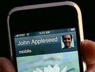 Một người đàn ông bí ẩn thường xuyên xuất hiện trên quảng cáo iPhone, câu chuyện đằng sau sẽ khiến bạn bất ngờ Một người đàn ông bí ẩn thường xuyên xuất hiện trên quảng cáo iPhone, câu chuyện đằng sau sẽ khiến bạn bất ngờ