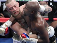 Thất bại trước Floyd Mayweather trong trận quyền Anh tỷ đô lịch sử, vì sao cả thế giới vẫn yêu thích "gã điên" Conor McGregor? Thất bại trước Floyd Mayweather trong trận quyền Anh tỷ đô lịch sử, vì sao cả thế giới vẫn yêu thích "gã điên" Conor McGregor?