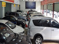 Đại gia ô tô lỗ nặng: Đóng showroom, đi bán nước ngọt, quần áo Đại gia ô tô lỗ nặng: Đóng showroom, đi bán nước ngọt, quần áo
