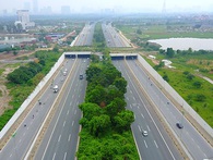 'Khai hoang' trên đại lộ hiện đại nhất Việt Nam 'Khai hoang' trên đại lộ hiện đại nhất Việt Nam