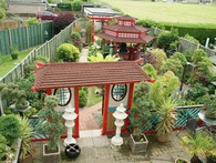 Mê mẩn khu vườn Á Đông như thiên đường của ông lão 80 tuổi Mê mẩn khu vườn Á Đông như thiên đường của ông lão 80 tuổi
