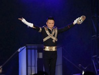 Jack Ma hóa thân thành Michael Jackson trong lễ kỷ niệm 18 năm ngày thành lập Alibaba Jack Ma hóa thân thành Michael Jackson trong lễ kỷ niệm 18 năm ngày thành lập Alibaba