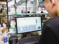 Bằng công cụ này, các chủ shop chỉ cần một click là kiểm soát cả cửa hàng thay vì “toét mắt” xử lý hàng chục nghìn mã sản phẩm qua excel Bằng công cụ này, các chủ shop chỉ cần một click là kiểm soát cả cửa hàng thay vì “toét mắt” xử lý hàng chục nghìn mã sản phẩm qua excel
