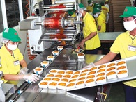 Thị trường bánh Trung thu: Sản phẩm cao cấp lên ngôi Thị trường bánh Trung thu: Sản phẩm cao cấp lên ngôi