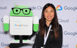 Chặng đường thần kỳ từ nữ công nhân nhà máy Trung Quốc đến kỹ sư Google: Làm đủ việc từ dán tờ rơi để được học lập trình, tiếng Anh và quyết tâm du học Chặng đường thần kỳ từ nữ công nhân nhà máy Trung Quốc đến kỹ sư Google: Làm đủ việc từ dán tờ rơi để được học lập trình, tiếng Anh và quyết tâm du học
