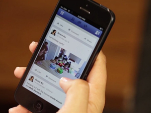 Sếp Viettel: “Người dùng lướt Facebook thay vì đọc báo, vào Youtube thay xem truyền hình” Sếp Viettel: “Người dùng lướt Facebook thay vì đọc báo, vào Youtube thay xem truyền hình”