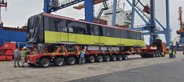  Cận cảnh đoàn tàu đầu tiên tuyến metro Nhổn-ga Hà Nội về tới cảng Hải Phòng  - Ảnh 7.