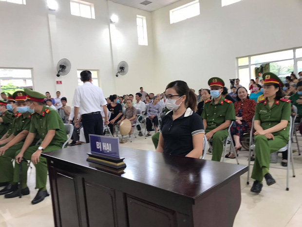 Chủ quán Nhắng nướng bị tuyên phạt 12 tháng tù giam: Bị cáo xin lỗi chị Hiền và toàn thể cộng đồng mạng - Ảnh 7.