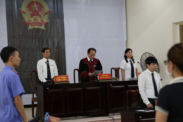 Chủ quán Nhắng nướng bị tuyên phạt 12 tháng tù giam: Bị cáo xin lỗi chị Hiền và toàn thể cộng đồng mạng - Ảnh 8.
