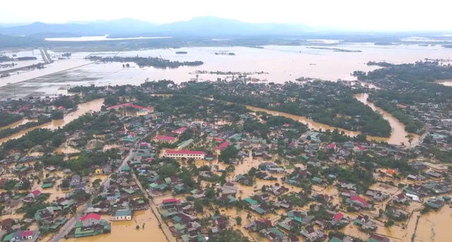 Toàn cảnh thiệt hại của trận lũ lịch sử gây ra tại Hà Tĩnh khiến 147 nghìn người bị ngập lụt  - Ảnh 5.