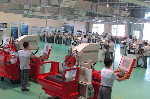 1 thập kỷ quả ngọt của Trung tâm Nghiên cứu và Phát triển Công nghệ và các giải pháp doanh nghiệp Bosch tại Việt Nam - Ảnh 2. 1 thập kỷ quả ngọt của Trung tâm Nghiên cứu và Phát triển Công nghệ và các giải pháp doanh nghiệp Bosch tại Việt Nam - Ảnh 2.