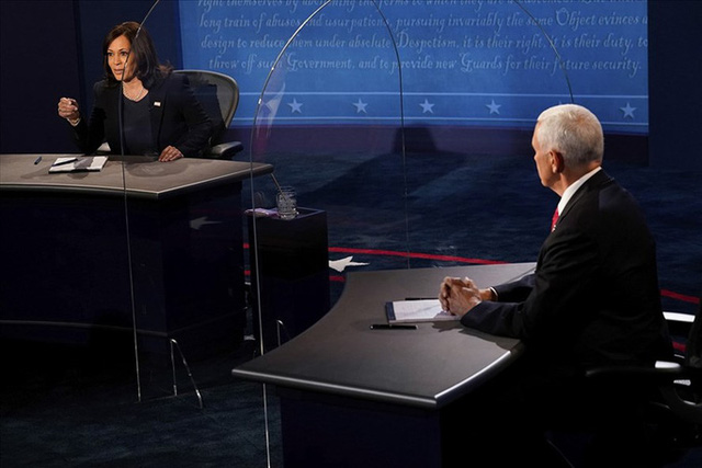  Kamala Harris - Mike Pence: Ai thắng trong cuộc tranh luận phó tổng thống?  - Ảnh 1.