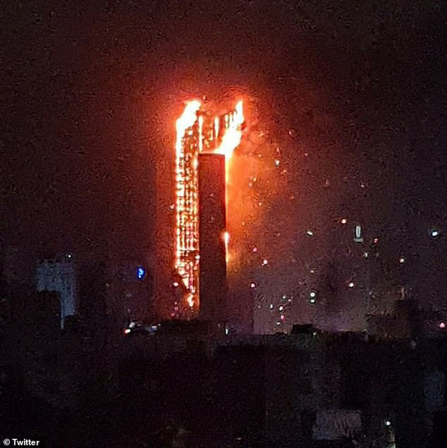  Hàn Quốc: Tòa nhà 33 tầng cháy ngùn ngụt trong đêm  - Ảnh 3.