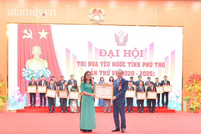  Cô giáo Mường có lớp học xuyên biên giới, lọt top 10 giáo viên xuất sắc toàn cầu, được nhận bằng khen của Thủ tướng Chính phủ  - Ảnh 2.