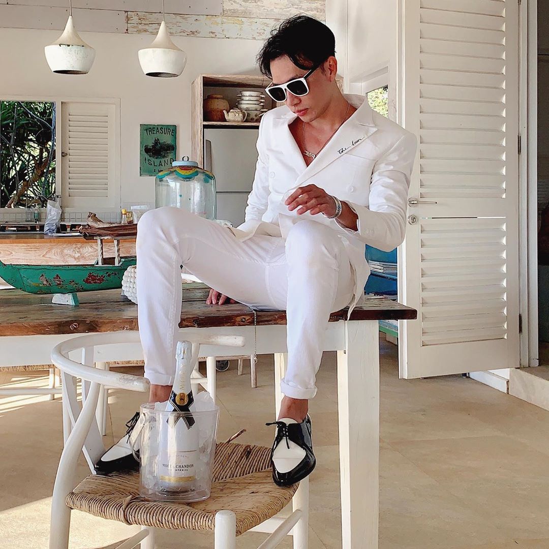 Bị bắt vì lừa đảo 57 tỷ đồng, Jason Nguyễn từng ‘nổi như cồn’ nhờ nói đạo lý: Làm ra 1 triệu USD không khó! Đi cùng với tiền tài là cái giá không phải ai cũng biết! - Ảnh 2. Bị bắt vì lừa đảo 57 tỷ đồng, Jason Nguyễn từng ‘nổi như cồn’ nhờ nói đạo lý: Làm ra 1 triệu USD không khó! Đi cùng với tiền tài là cái giá không phải ai cũng biết! - Ảnh 2.