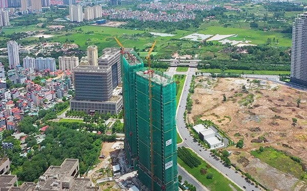 Savills: Khả năng hấp thụ của những dự án 50-60 triệu đồng/m2 ở vùng ven Hà Nội vẫn là một câu hỏi - Ảnh 1.