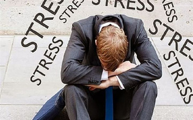  Chàng sinh viên 24 tuổi chết vì xuất huyết não, cảnh báo thức khuya thực sự gây đột tử  - Ảnh 4.