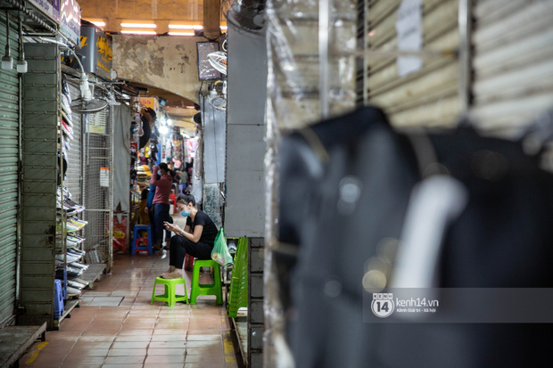 Các khu tham quan, mua sắm từng sầm uất nhất tại Sài Gòn ảnh hưởng ra sao bởi dịch Covid-19? - Ảnh 4.