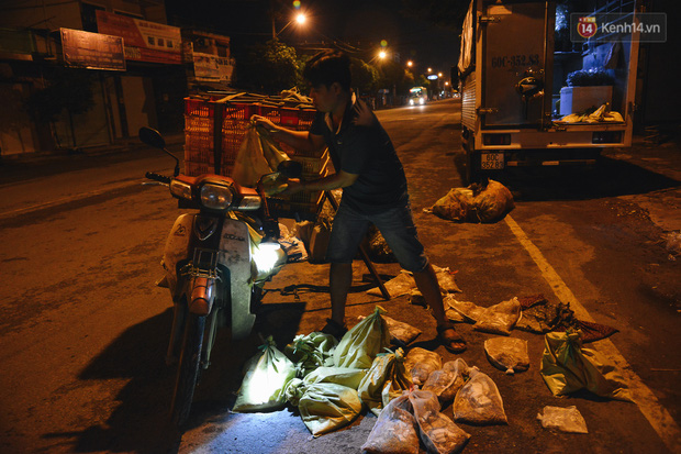 Cận cảnh chợ côn trùng độc nhất Sài Gòn, mỗi ngày chỉ họp đúng 2 tiếng lúc nửa đêm - Ảnh 17.