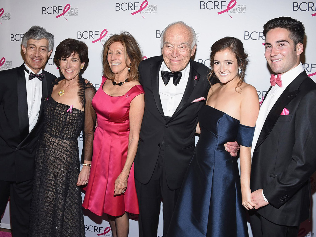 10 gia tộc giàu nhất nước Mỹ năm 2020 - Ảnh 4.