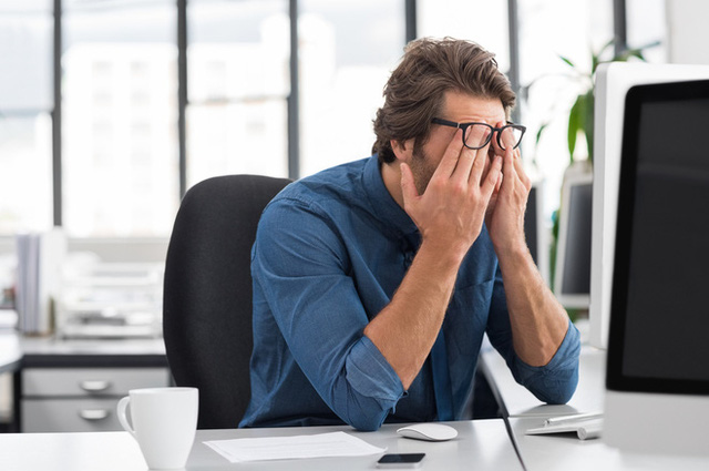 Giải oan cho ánh sáng xanh: Nó có khiến bạn mỏi mắt, mất ngủ hay tổn thương võng mạc không? - Ảnh 4. Giải oan cho ánh sáng xanh: Nó có khiến bạn mỏi mắt, mất ngủ hay tổn thương võng mạc không? - Ảnh 4.