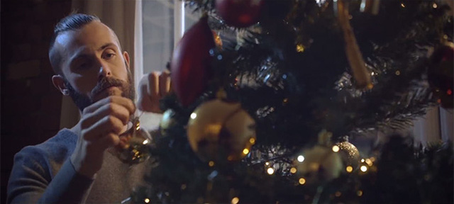  Ra mắt đã lâu, video quảng cáo Giáng sinh với kinh phí 1,5 triệu đồng vẫn khiến triệu người rơi nước mắt  - Ảnh 3.