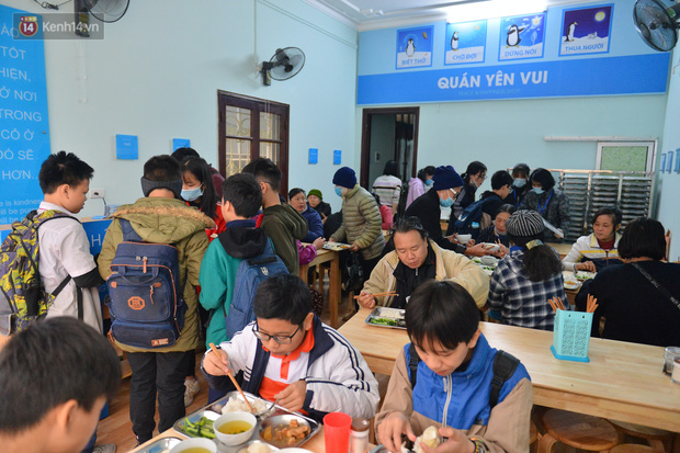  Quán cơm đặc biệt 2 nghìn đồng ở Hà Nội: “Mời cô, dì, chú, bác vào ăn cơm - Ảnh 15.