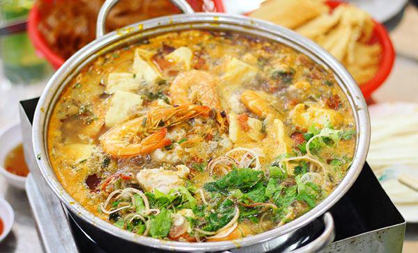  7 kiểu ăn lẩu độc khủng khiếp mà người Việt cần phải từ bỏ ngay trước khi làm hại dạ dày, khoang miệng và thực quản  - Ảnh 1.