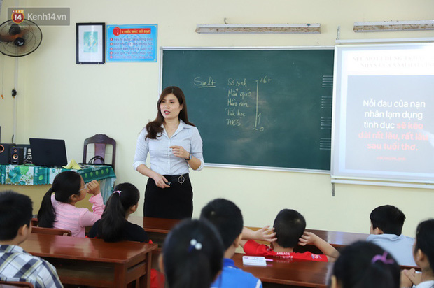 10 năm và 5 thay đổi lớn của giáo dục Việt Nam: Sổ liên lạc đi vào dĩ vãng, không còn cảnh cha mẹ đưa con lên thành phố thi Đại học - Ảnh 10. 10 năm và 5 thay đổi lớn của giáo dục Việt Nam: Sổ liên lạc đi vào dĩ vãng, không còn cảnh cha mẹ đưa con lên thành phố thi Đại học - Ảnh 10.