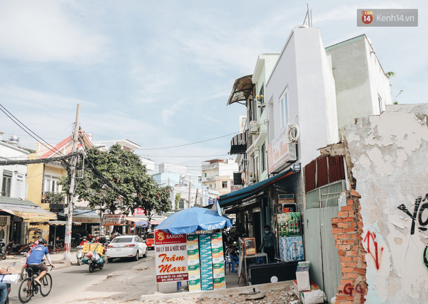 Hàng loạt căn nhà siêu mỏng chỉ vài m2 sau khi mở rộng đường ở Sài Gòn: Tối ngủ chỉ nằm nghiêng - Ảnh 5.