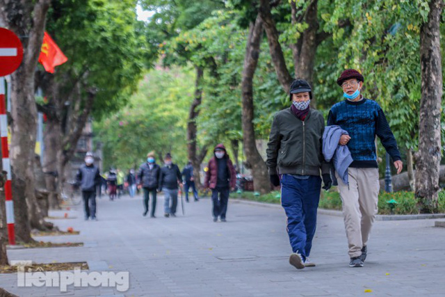  Hà Nội thanh bình trong buổi sáng cuối cùng năm 2020  - Ảnh 3.