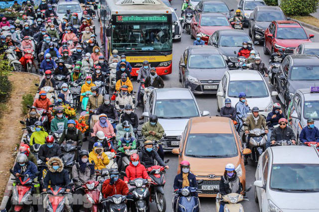  Ma trận ùn tắc giao thông ở Hà Nội ngày cuối năm  - Ảnh 3.