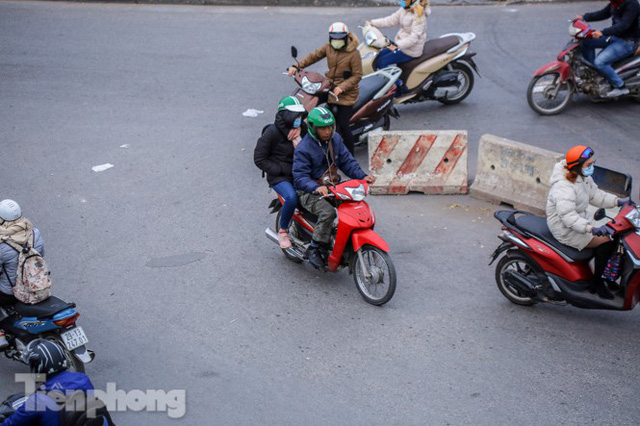  Ma trận ùn tắc giao thông ở Hà Nội ngày cuối năm  - Ảnh 5.