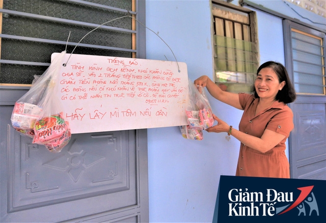  Nhiều chủ nhà trọ ở Đà Nẵng giảm tiền, phát mì tôm miễn phí: Người thuê trọ bật khóc vì xúc động  - Ảnh 6.