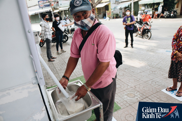  Nể phục trước tinh thần sáng tạo tột bậc của người Việt giữa mùa dịch: Hàng loạt sáng kiến chống Covid-19 ra đời nhờ lòng nhân ái  - Ảnh 3.